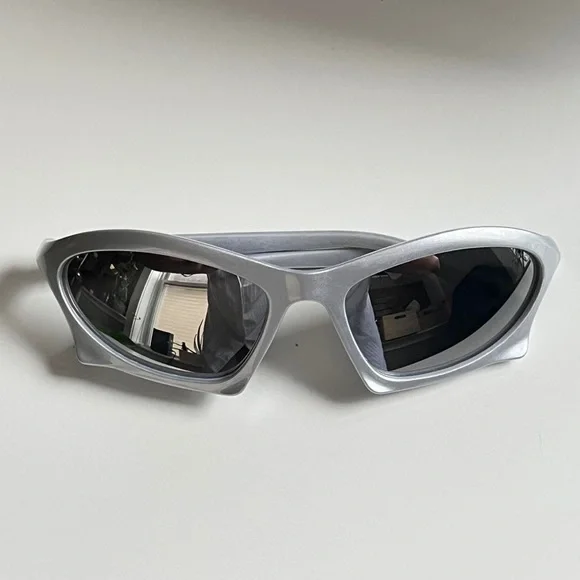 小物 Vintage NIKE cyber silver sunglasses Y2K 2000s NIKE - sunglasses 